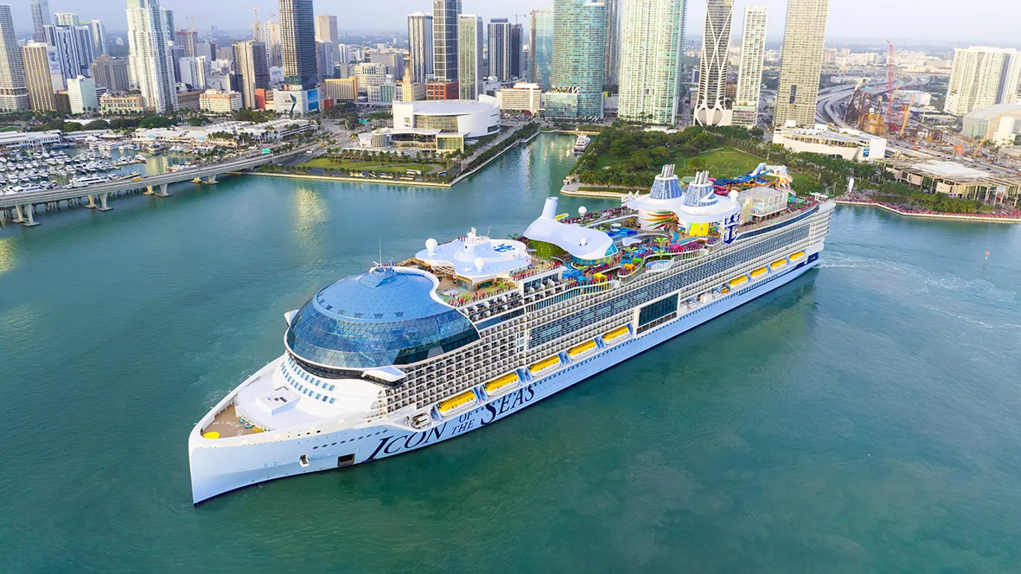 Emergency Notification: Fire and Power Outage on Royal Caribbean's Icon of the Seas